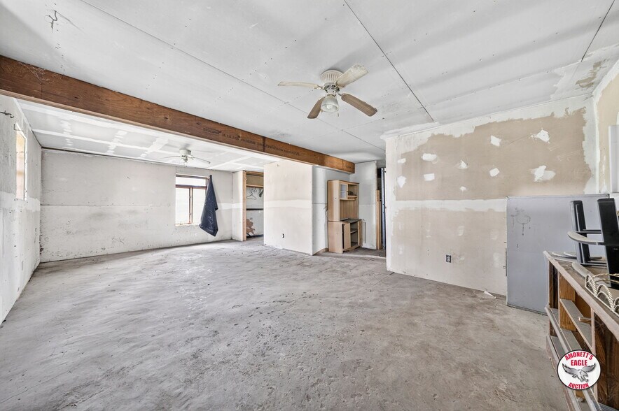 More Photos Of 2969 Moodyville Rd, Byrdstown General Retail For Sale