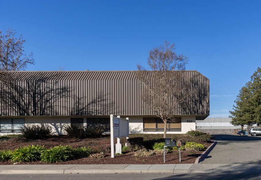 More Photos Of 522 Martin Ave, Rohnert Park Distribution For Lease