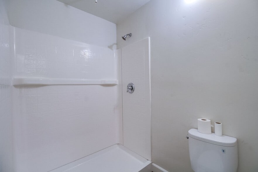 More Photos Of 9958-9960 Campo Rd, Spring Valley Office Residential For Lease