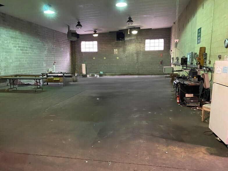 More Photos Of 10-28 Third St, Lansdowne Manufacturing For Lease