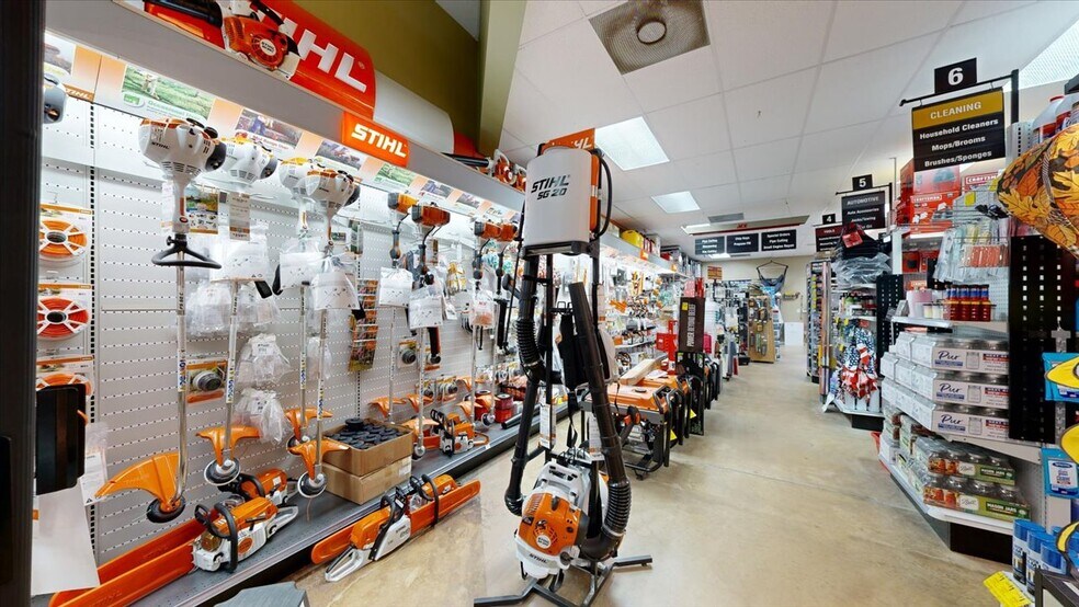 More Photos Of 113 Bo Bo Dr, Crystal Springs Freestanding For Lease