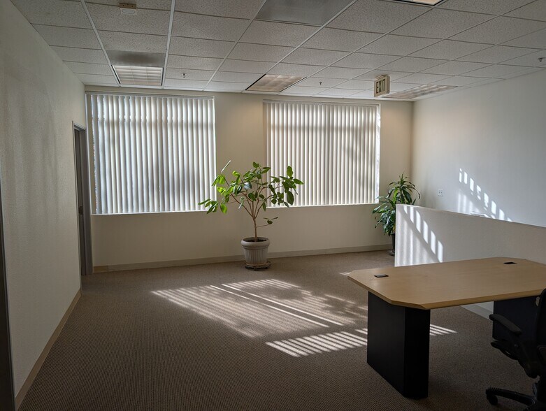 More Photos Of 1863-1885 Concourse Dr, San Jose Light Manufacturing For Sale