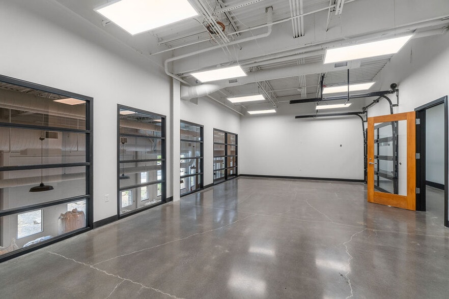 More Photos Of 1777 SW Chandler Ave, Bend Office For Lease