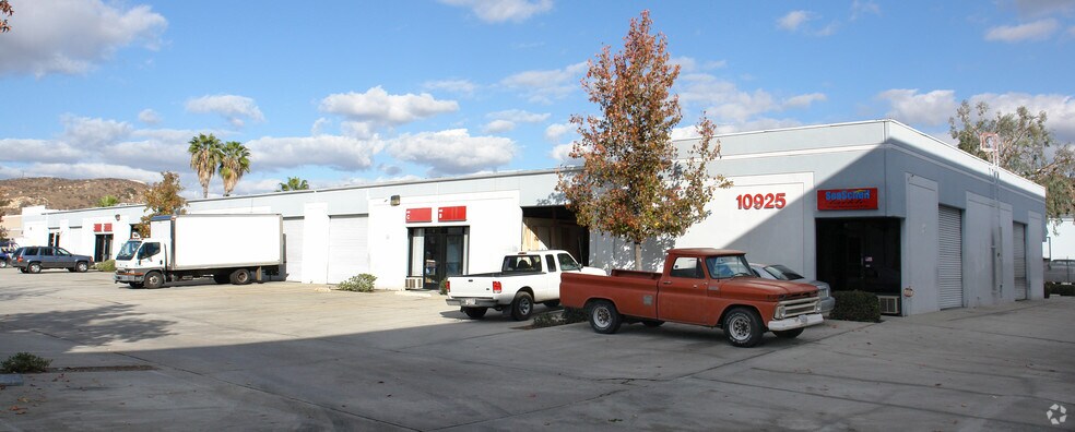 More Photos Of 10925 Wheatlands Ave, Santee Warehouse For Lease