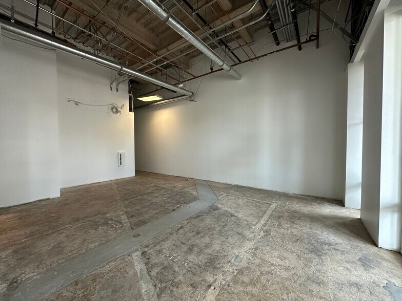 More Photos Of 5200 Lankershim Blvd, North Hollywood Loft Creative Space For Lease