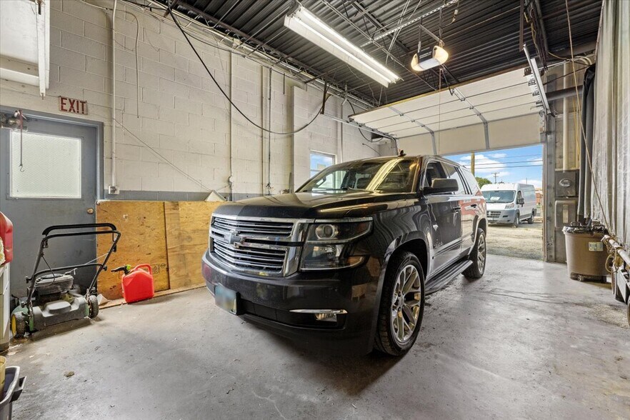 More Photos Of 115 Commercial St, Dayton Warehouse For Sale