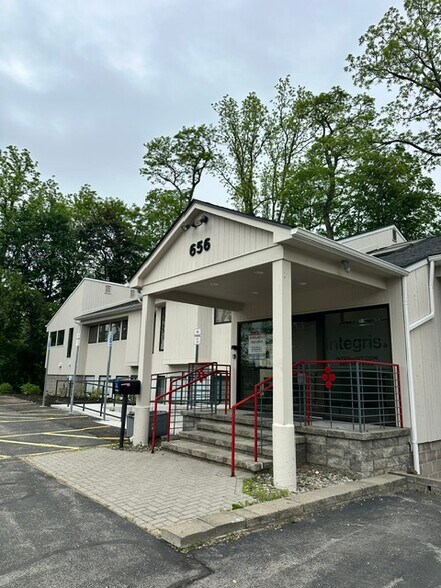 More Photos Of 656 Kreag Rd, Pittsford Office For Lease