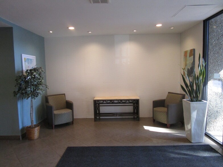 More Photos Of 1950 E 17th St, Santa Ana Office For Lease