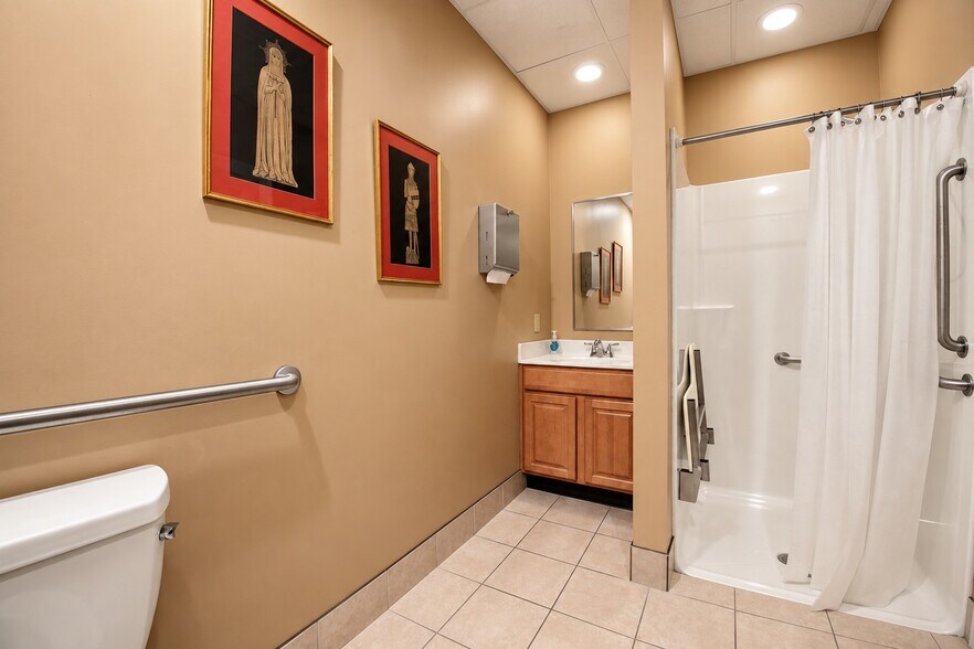 More Photos Of 1303 Courthouse Rd, Stafford General Retail For Sale