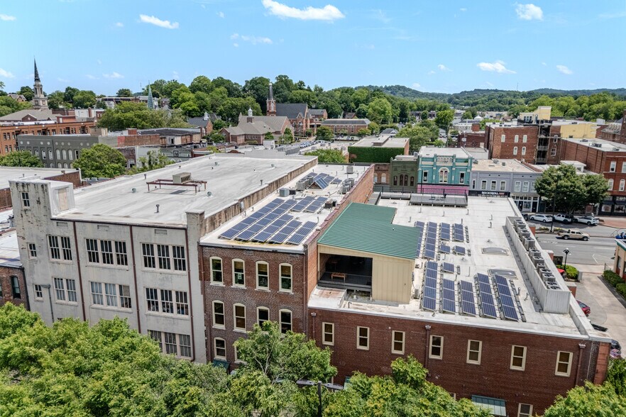 More Photos Of 217 Broad St, Rome Storefront Retail Residential For Sale