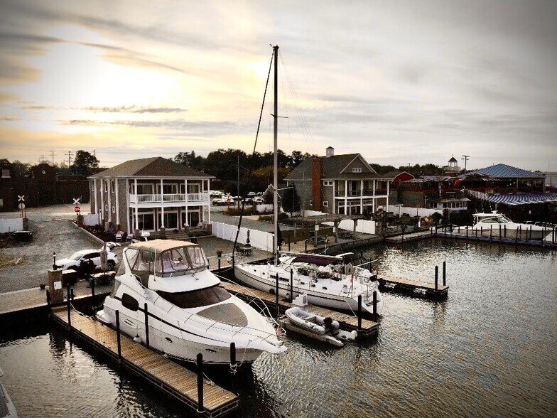 More Photos Of 209 River St, Grand River Marina For Sale