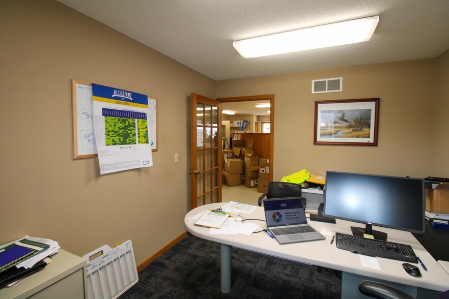More Photos Of 135 E Front St, Claremont Specialty For Sale