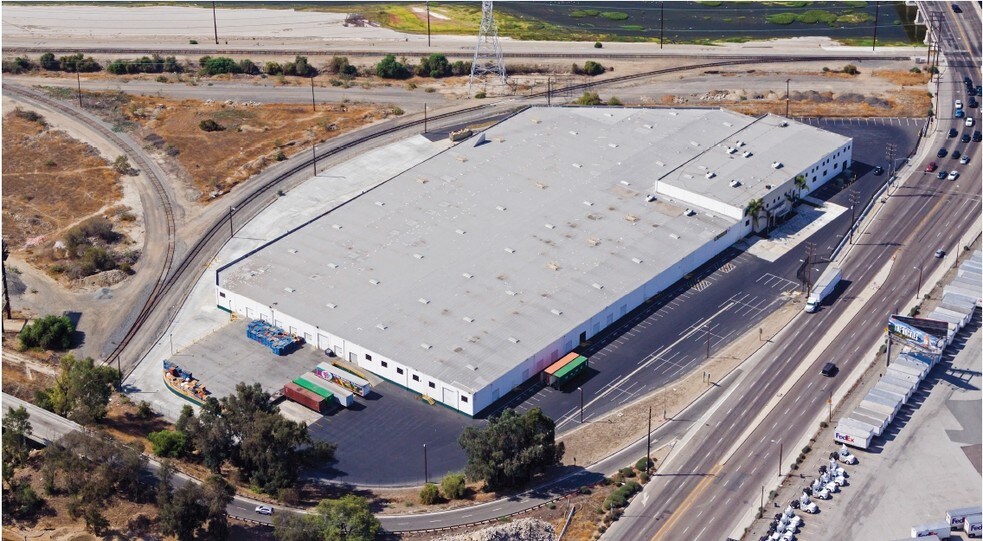 More Photos Of 3030 S Atlantic Blvd, Vernon Warehouse For Lease