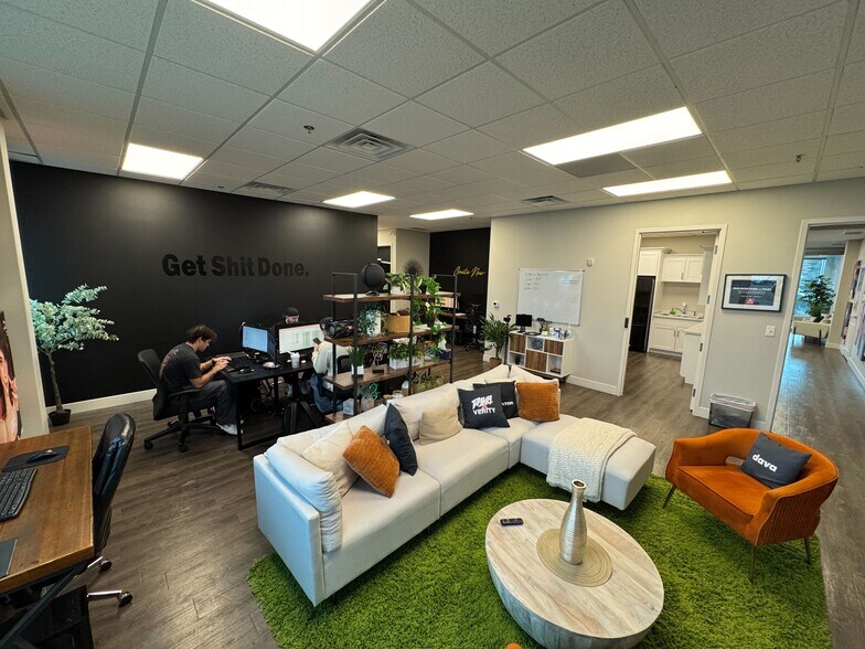 More Photos Of 1371 W Business Park Dr, Orem Office For Lease