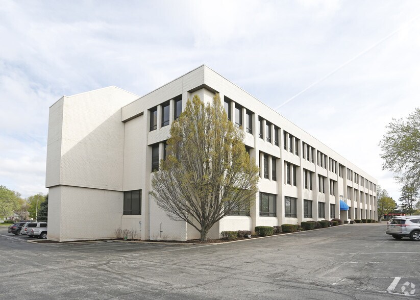 More Photos Of 8826 Santa Fe Dr, Overland Park Office For Lease