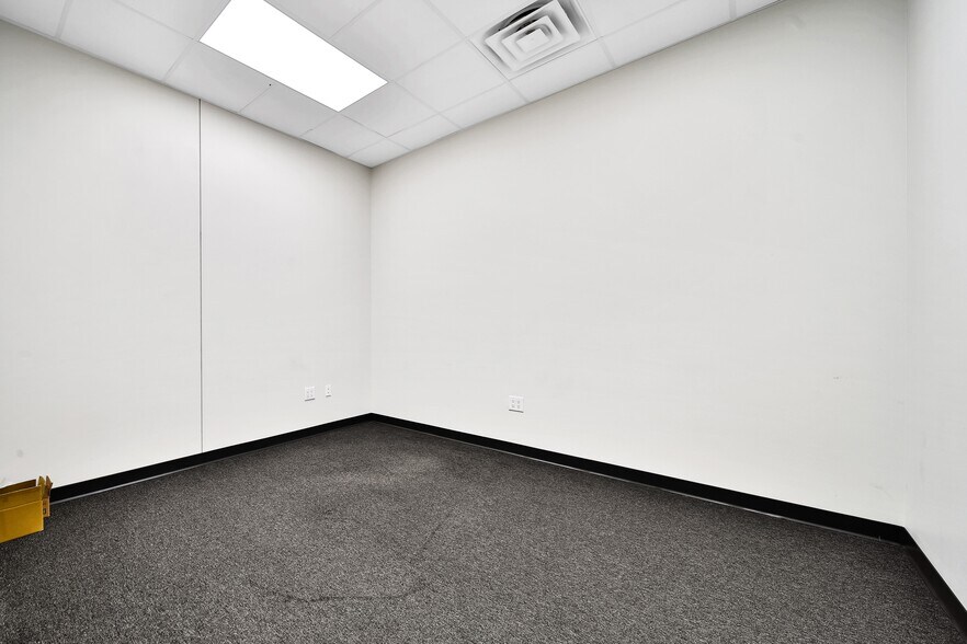 More Photos Of 5939 Albert Dr, Humble Light Distribution For Sale