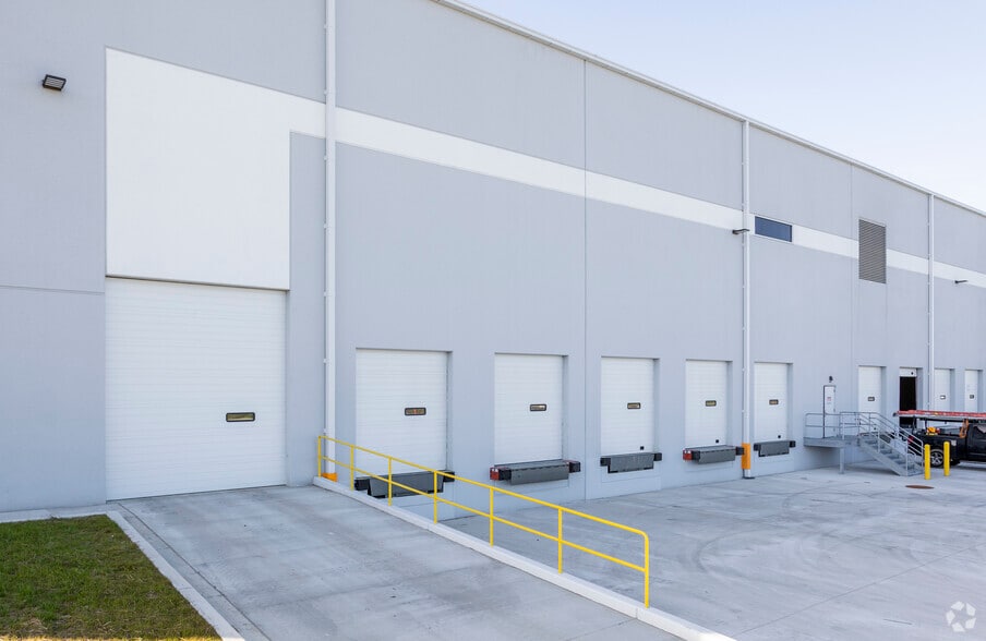 More Photos Of 4601 Curtis Ave, Baltimore Distribution For Lease