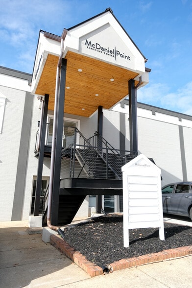 More Photos Of 1990 Augusta St, Greenville Office For Lease