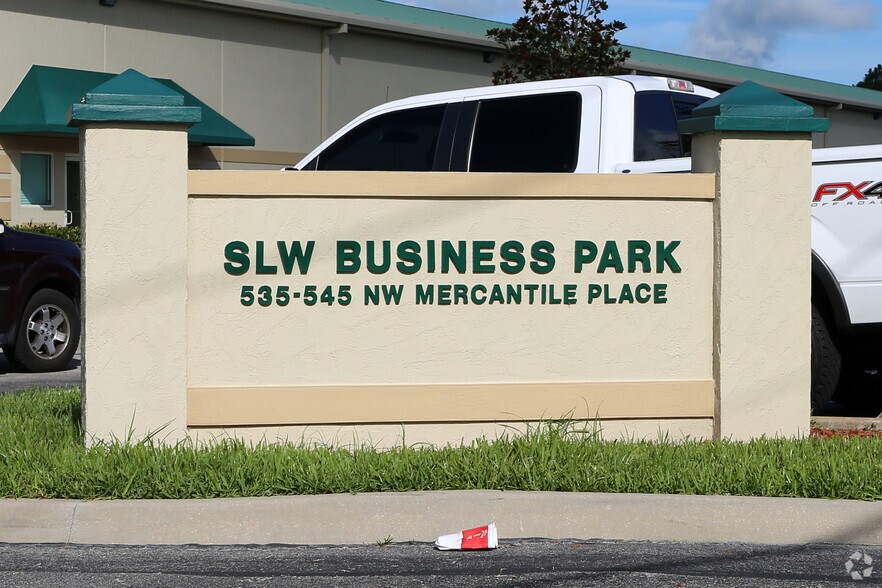 More Photos Of 535-545 NW Mercantile Pl, Port Saint Lucie Light Distribution For Sale