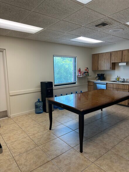 More Photos Of 4091 Colonial Blvd, Fort Myers Office For Sale