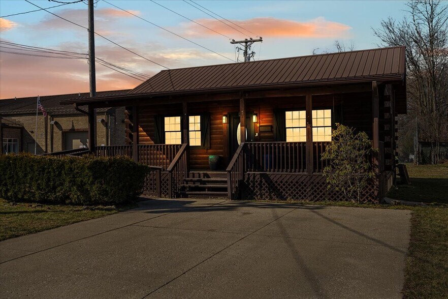 More Photos Of 793 Breckenridge St, Stanton Office For Sale