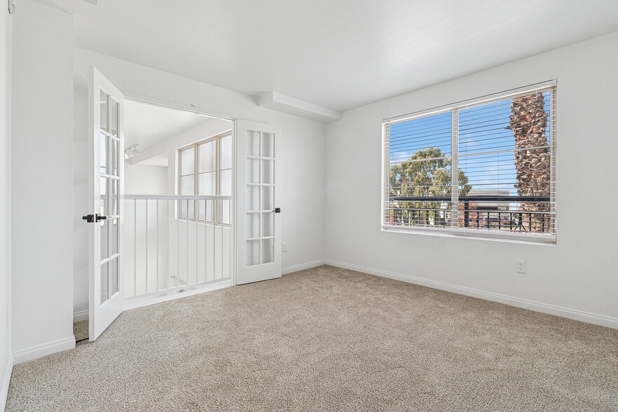 More Photos Of 5395 Napa St, San Diego Apartments For Lease