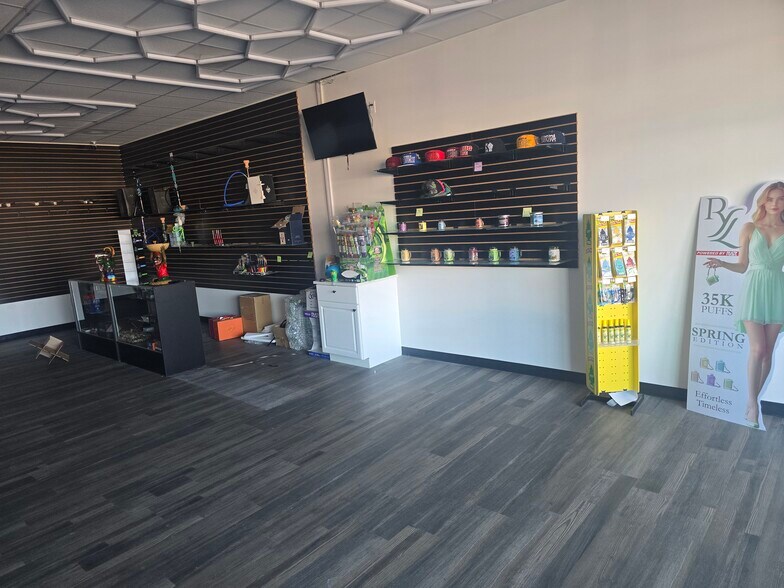 More Photos Of 2109 W Bay St, Savannah Freestanding For Lease