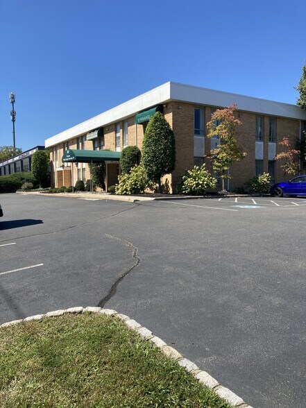 More Photos Of 842 State Rd, Princeton Medical For Lease
