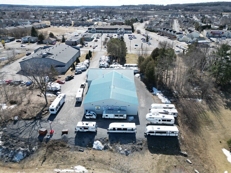 More Photos Of 2724 Laurier St, Clarence-Rockland Service For Lease