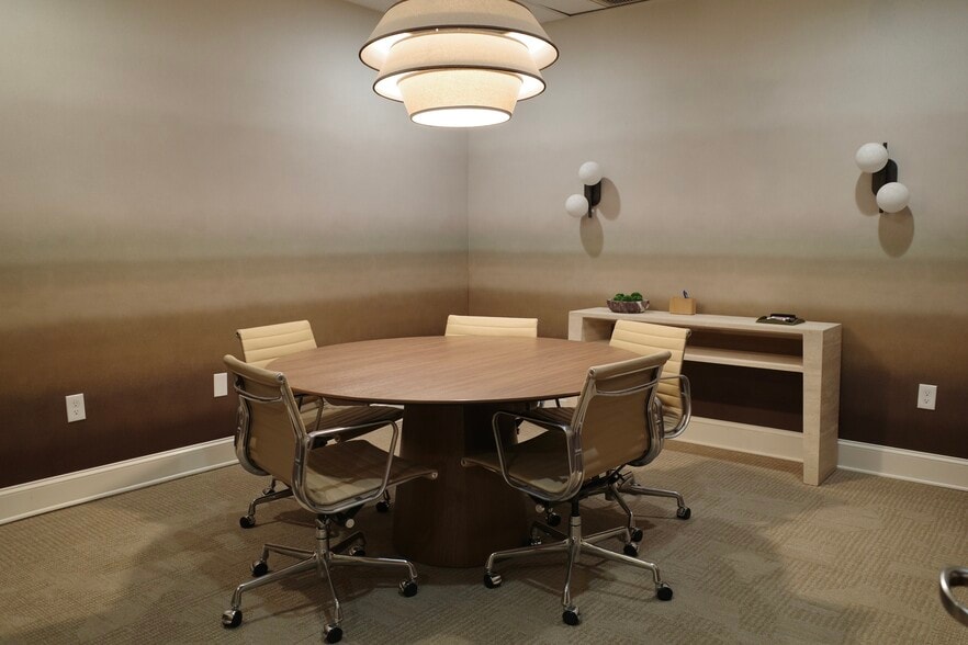 More Photos Of 1213 Culbreth Dr, Wilmington Office For Lease