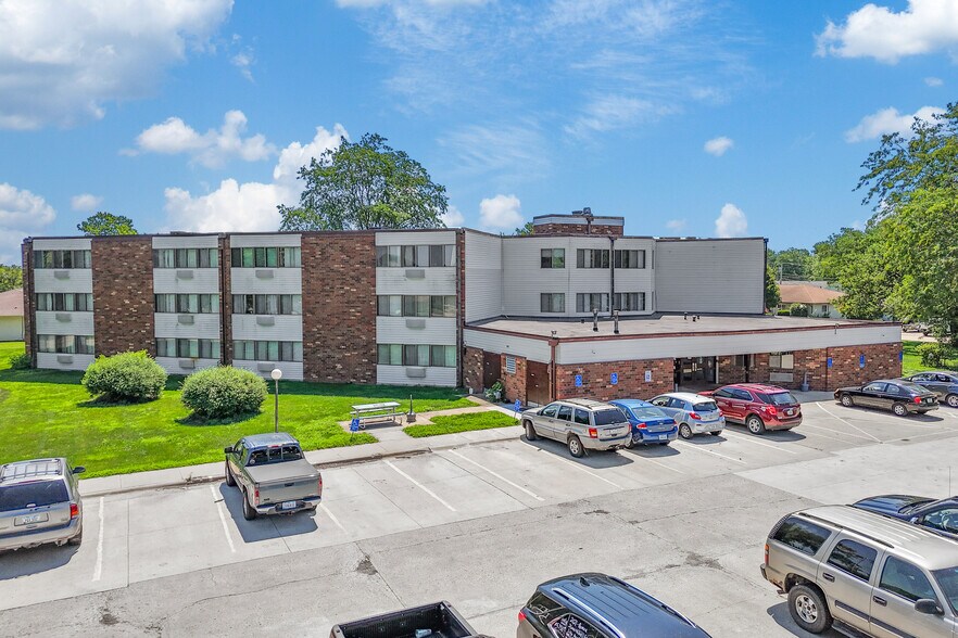 More Photos Of 704 E Mapleleaf Dr, Mount Pleasant Apartments For Sale