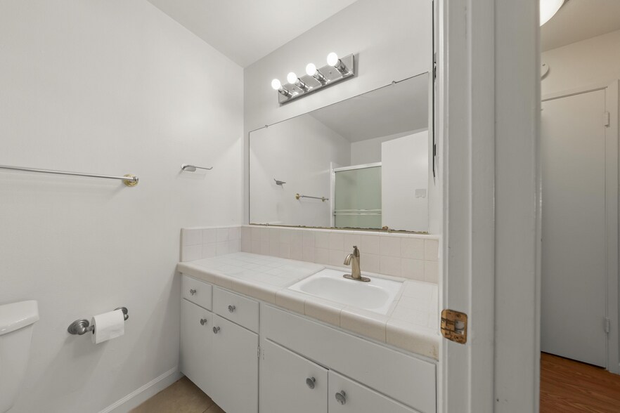 More Photos Of 857 Gallatin Dr, Santa Clara Apartments For Sale