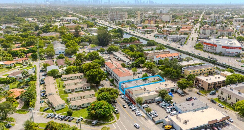 More Photos Of 365 N Royal Poiciana Blvd, Miami Springs Restaurant For Lease