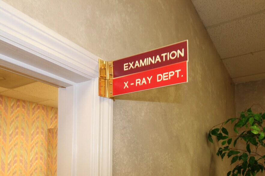 More Photos Of 5911-5921 Rutledge Pike, Knoxville Medical For Lease