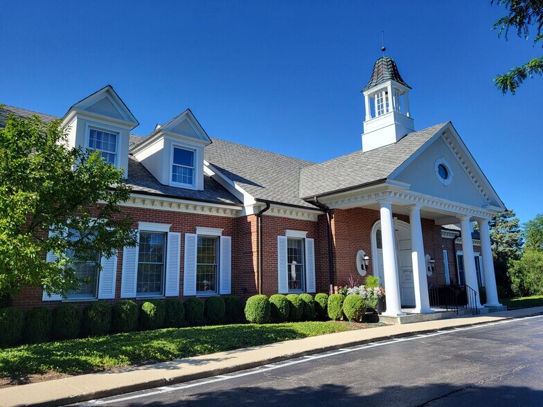 More Photos Of 1025 W Everett Rd, Lake Forest Medical For Lease