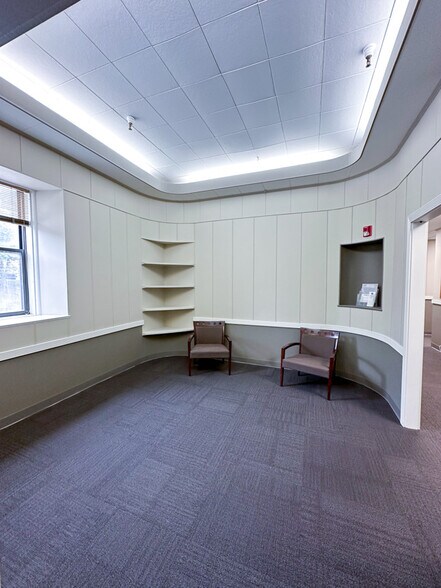 More Photos Of 28 S Water St, Batavia Office For Lease