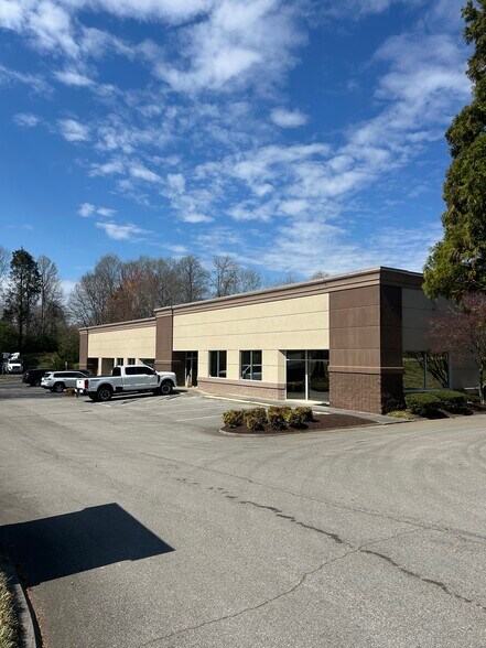 More Photos Of 1619 Schaeffer Rd, Knoxville Office For Lease