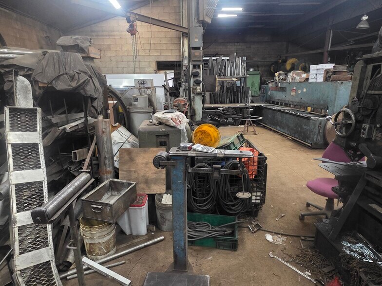 More Photos Of 1389 Old State Rd, Waterford Industrial For Sale