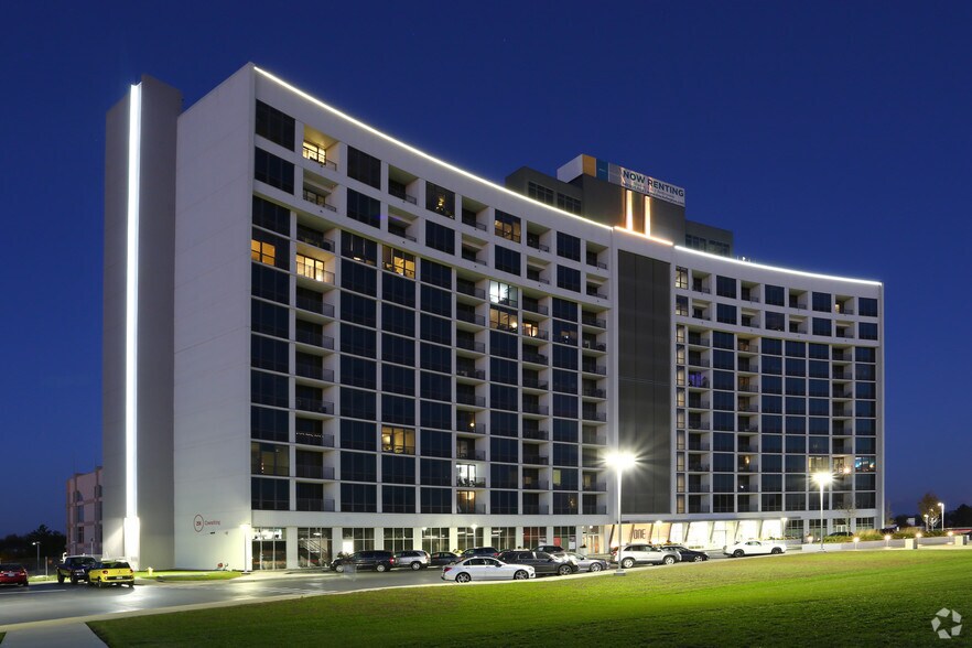 More Photos Of 3400 W Stonegate Blvd, Arlington Heights Coworking Space