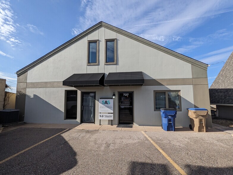 Primary Photo Of 727 N Baltimore Ave, Derby Office For Sale