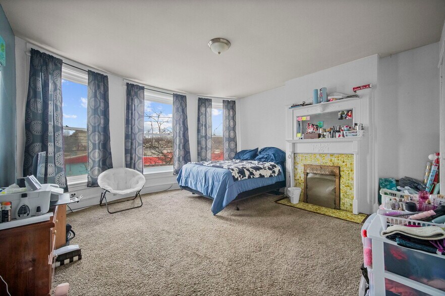 More Photos Of 306 E Maiden St, Washington Apartments For Sale