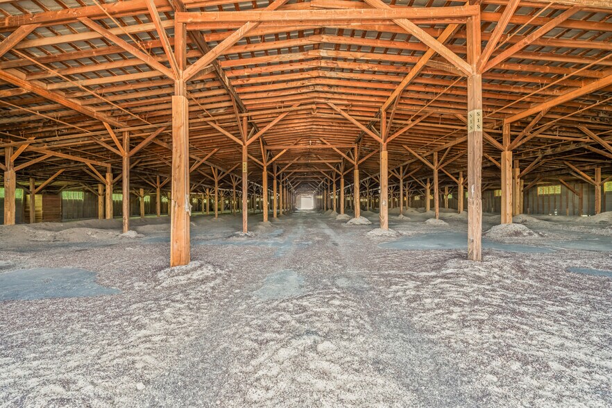 More Photos Of 901 Underwood Street, Littlefield Warehouse For Sale