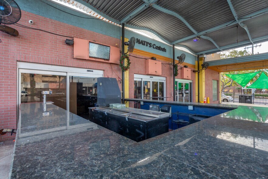 More Photos Of 801 E New Haven Ave, Melbourne Restaurant For Sale