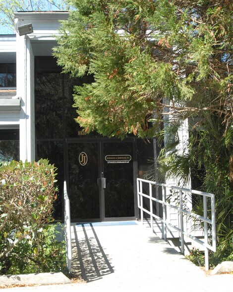 More Photos Of 8810 Goodbys Executive Dr, Jacksonville Medical For Sale