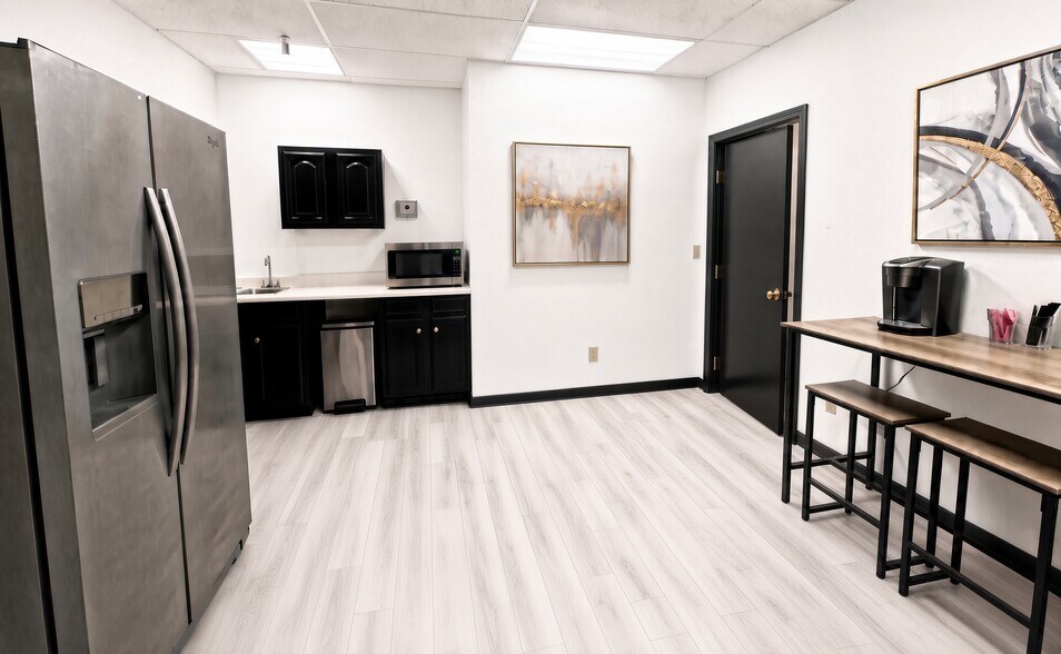 More Photos Of 2175 N Academy Cir, Colorado Springs Medical For Lease