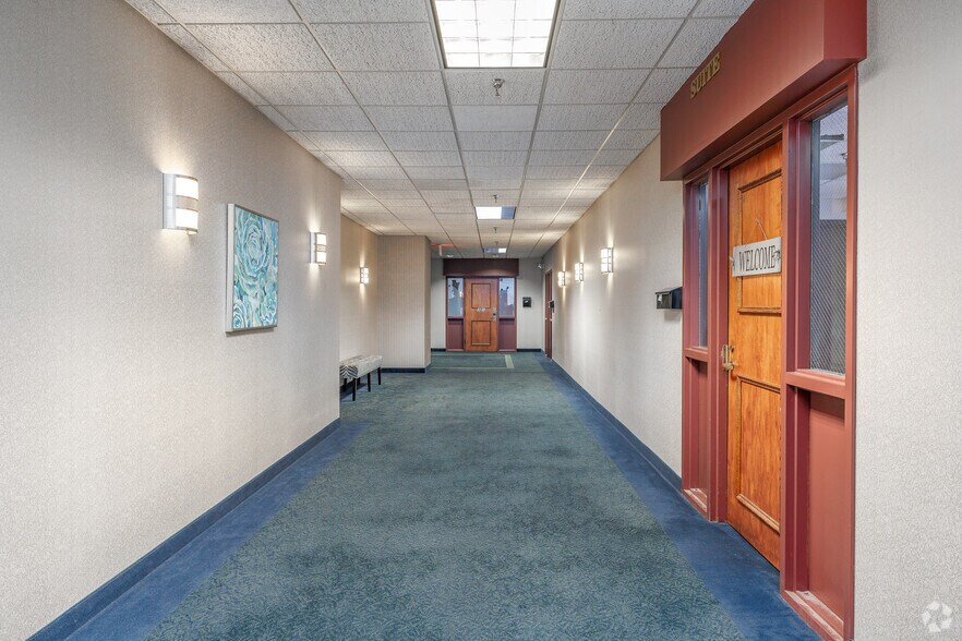 More Photos Of 333-359 S Salina St, Syracuse Office For Lease