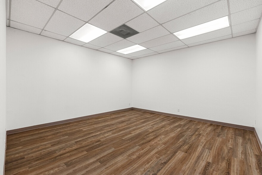 More Photos Of 7126 Skyway, Paradise Storefront Retail Office For Sale