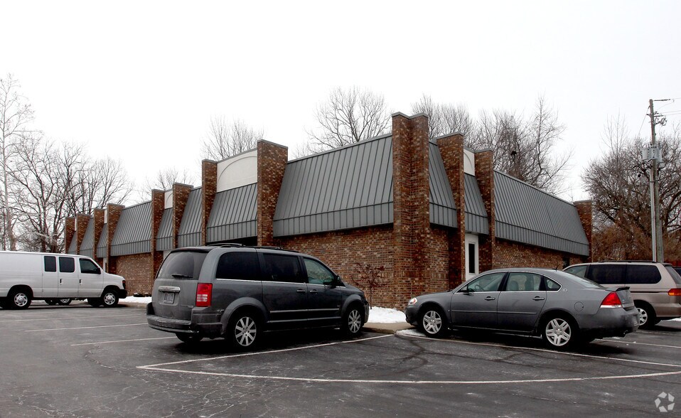 More Photos Of , Indianapolis Office For Sale