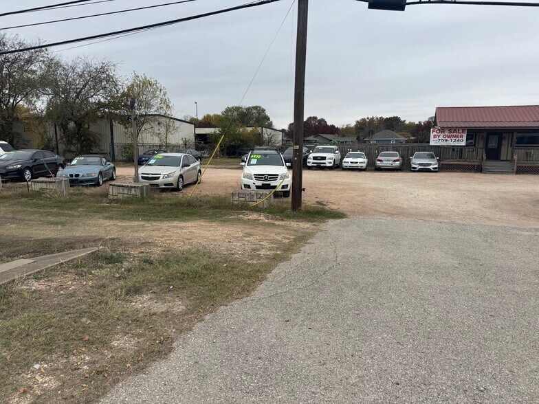 More Photos Of 6505 Highway 79, Hutto Auto Dealership For Sale