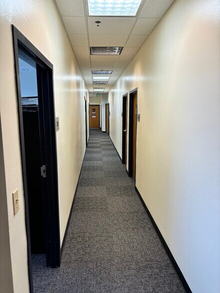 More Photos Of 1230 Oakley Seaver Dr, Clermont Office Residential For Lease